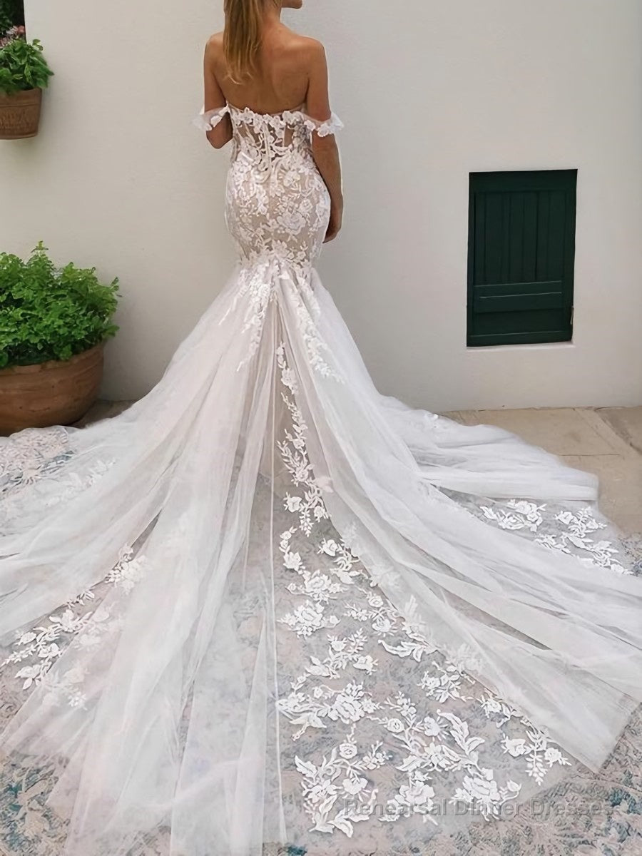 Trumpet/Mermaid Off-the-Shoulder Cathedral Train Tulle Wedding Dresses With Appliques Lace Secondary image