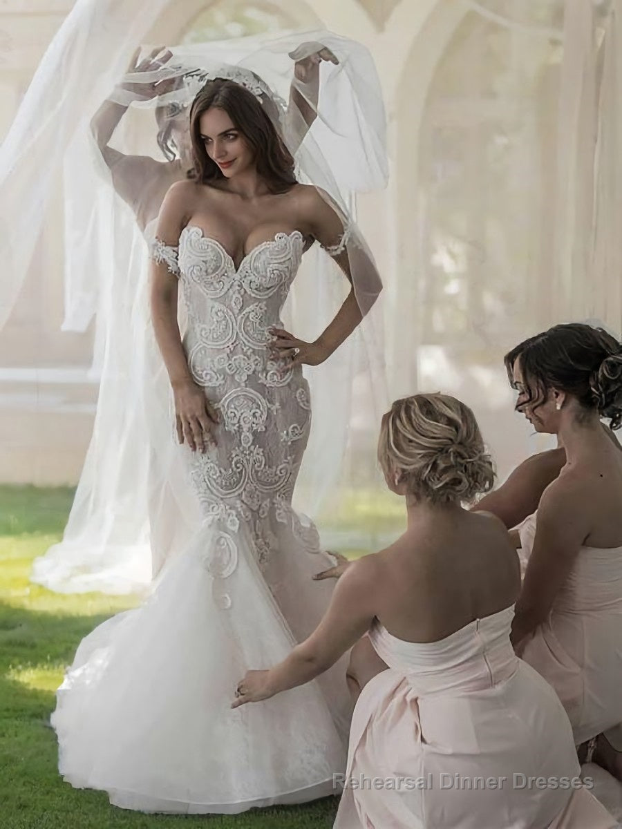 Trumpet/Mermaid Off-the-Shoulder Chapel Train Tulle Wedding Dresses Main image