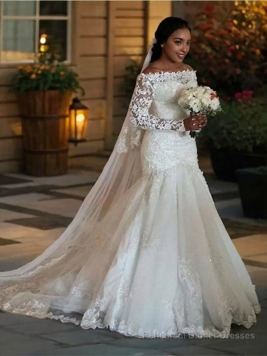 Trumpet/Mermaid Off-the-Shoulder Sweep Train Tulle Wedding Dresses With Appliques Lace Main image