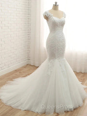 Trumpet/Mermaid V-Neck Sleeveless Applique Tulle Floor-Length Wedding Dress