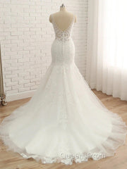 Trumpet/Mermaid V-Neck Sleeveless Applique With Beading Tulle Court Train Wedding Dress