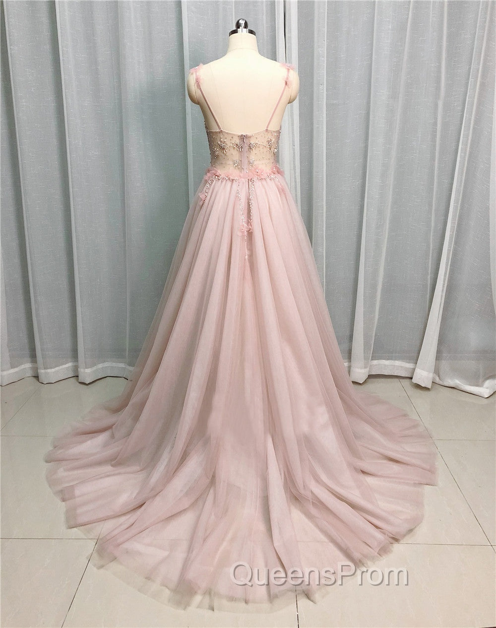 Tulle A-Line/Princess Appliques Lace Wedding Dress Secondary image