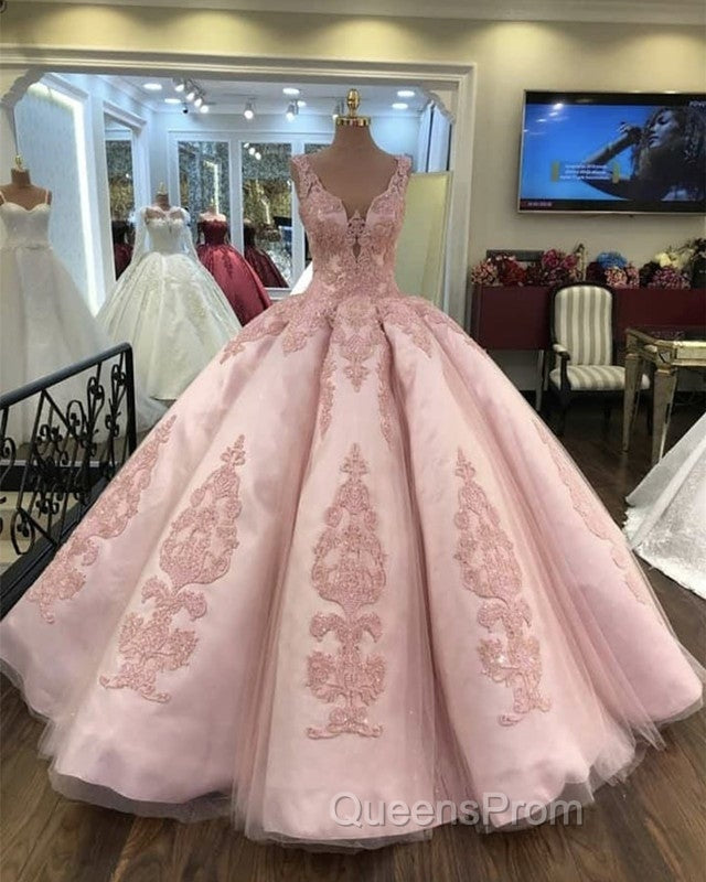 Tulle Ball Gown V Neck Quinceanera Dress Lace Embroidery Secondary image