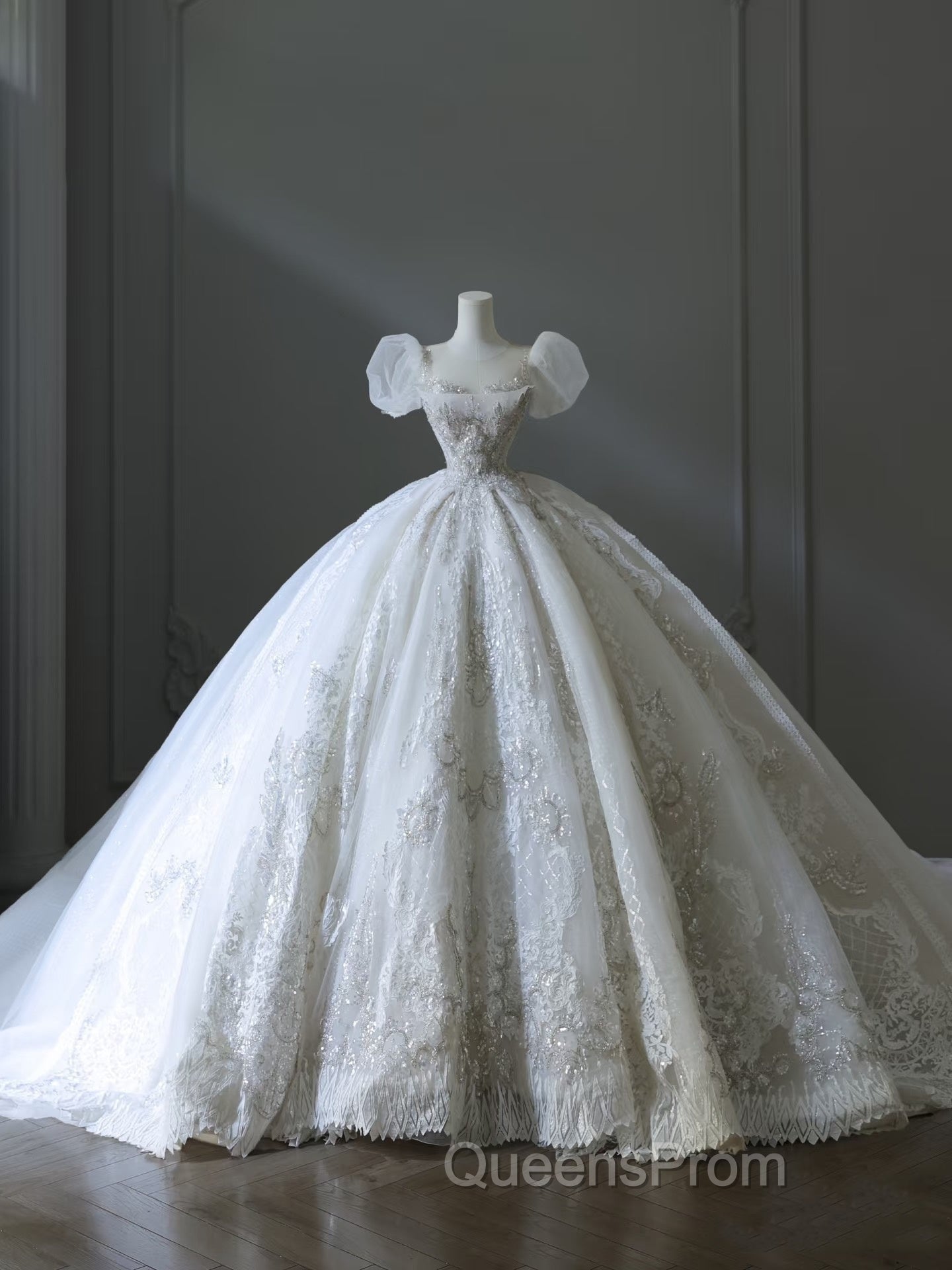 Unique Ball Gown Square Neckline Sequin Short Sleeves Wedding Dress Brides Dress Secondary image
