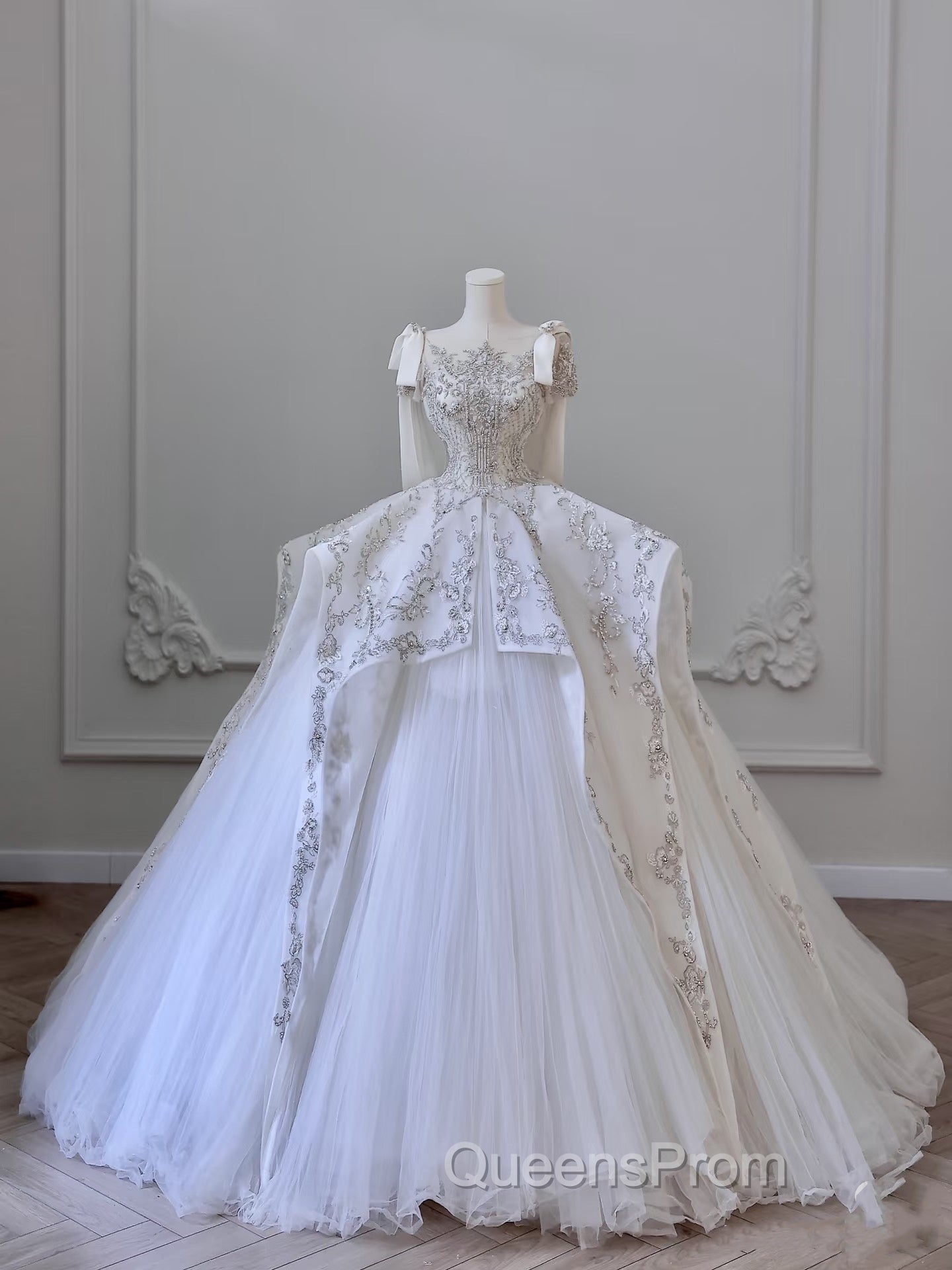 Unique Ball Gown Straps Tulle White Sequin Lace Wedding Dress Brides Dress