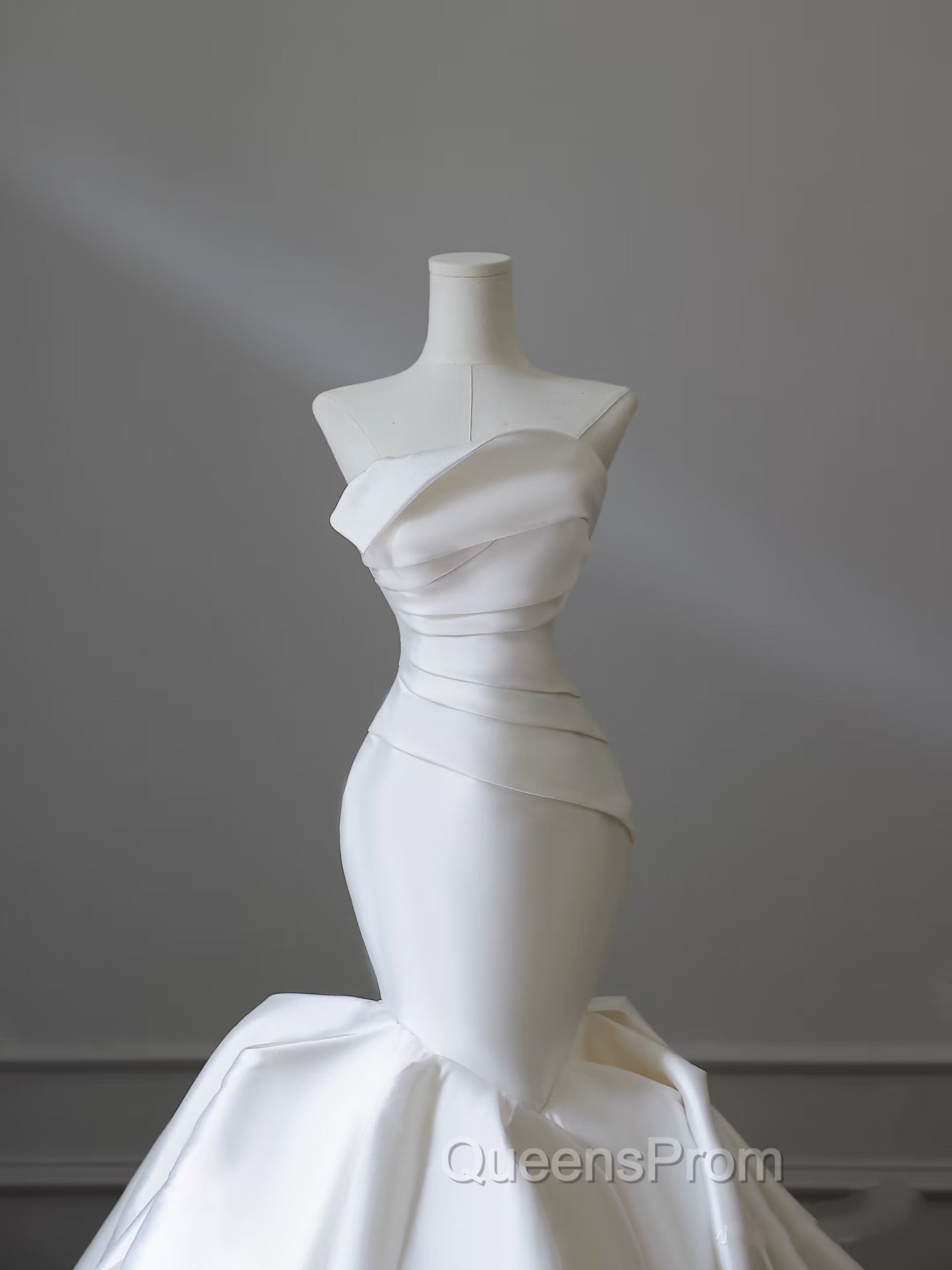 Unique Mermaid Strapless Ivory Satin Wedding Dress Brides Dress