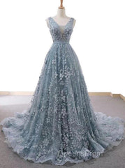 V-Neck Appliques Lace Wedding Dress With Chapel Train