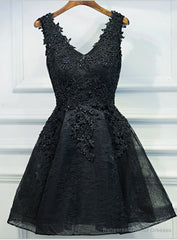 V-neck Beaded Elegance Appliqued Black Lace Homecoming Dresses