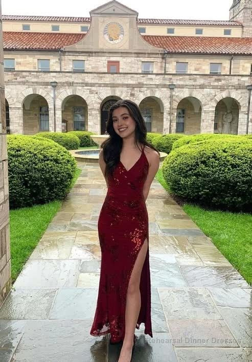 V Neck Mermaid Sequin Burgundy Long Prom Dress Formal Party Dress With Slit Secondary image
