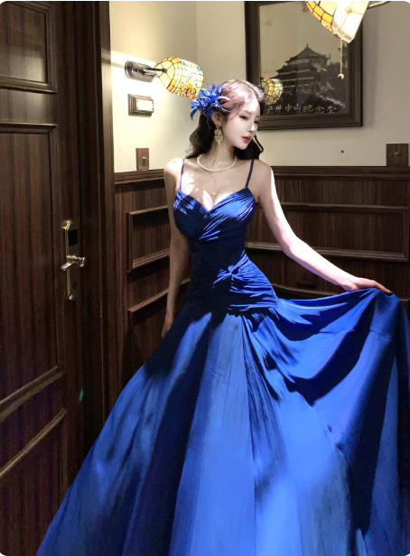 Vibrant Royal Blue A-Line Spaghetti Strap Knot-Embellished Chiffon Long Classy Prom Dress Main image