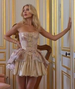 Vintage Ball Gown Gold Homecoming Dress 18Th Birthday Outfits Secondary image