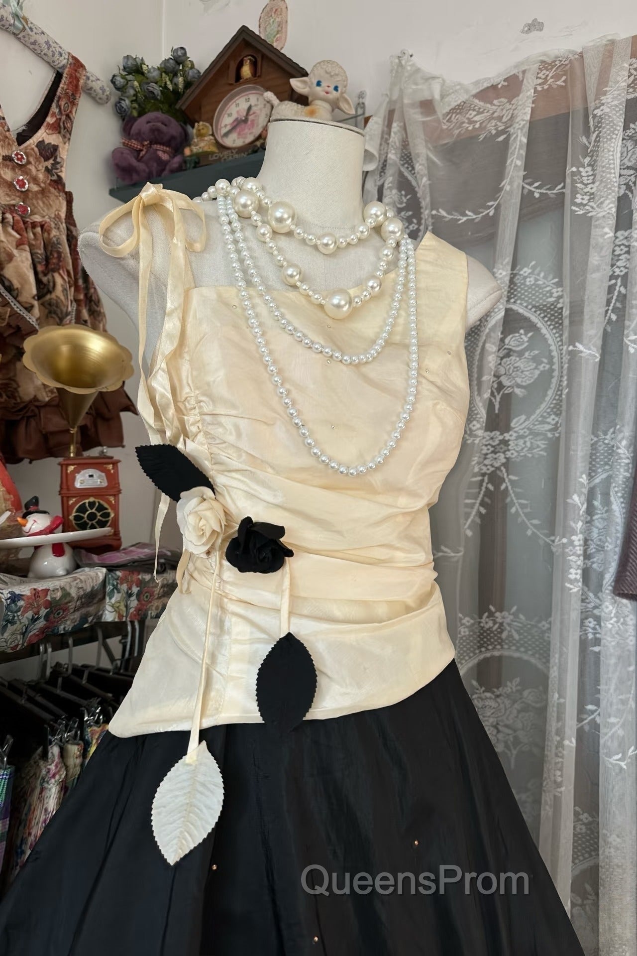 Vintage Ball Gown Sleeveless Long Black Evening Dress Evening Prom Dress Secondary image