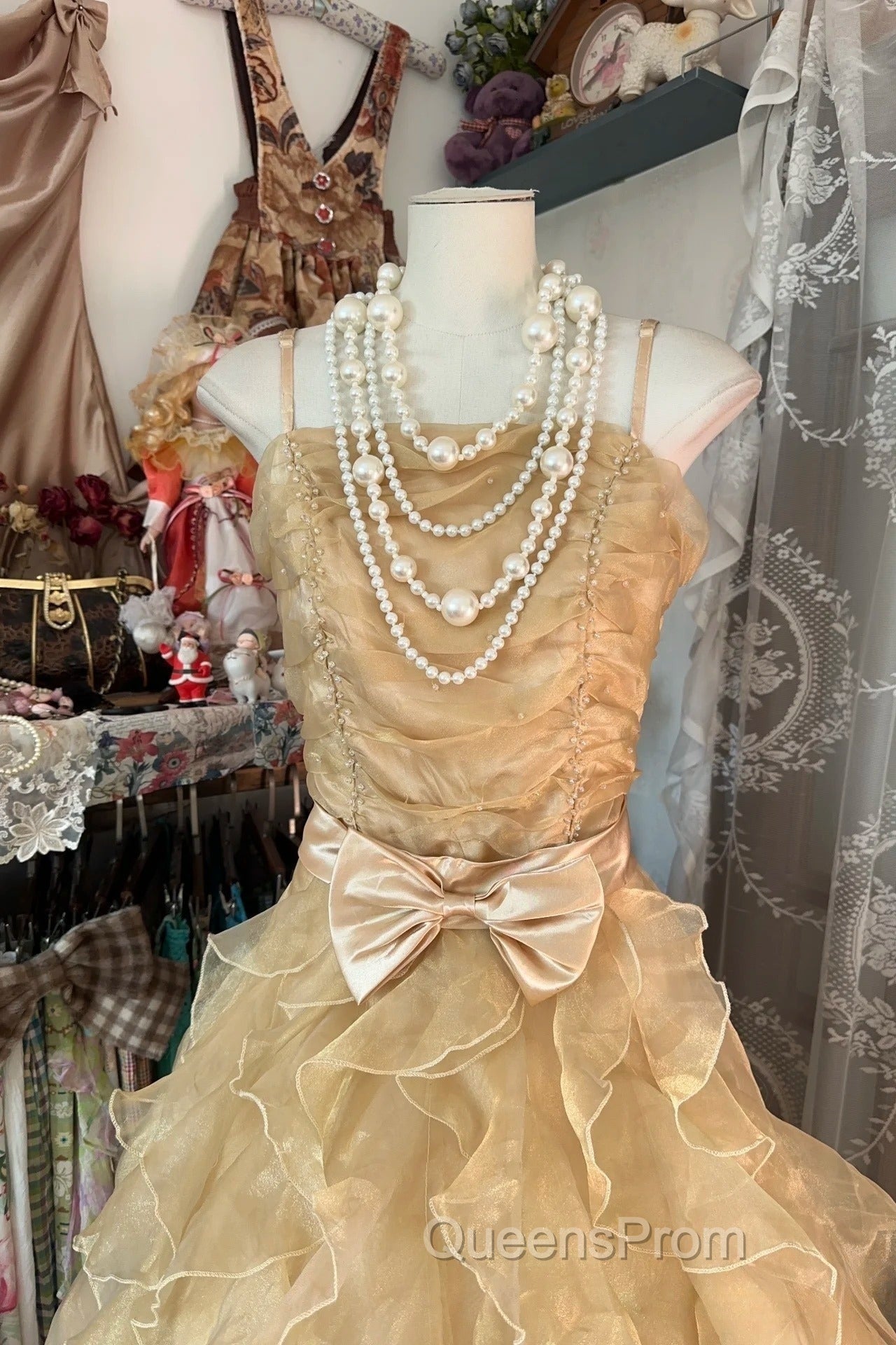 Vintage Ball Gown Spaghetti Straps Sleeveless Long Gold Evening Dress Evening Prom Dress Secondary image