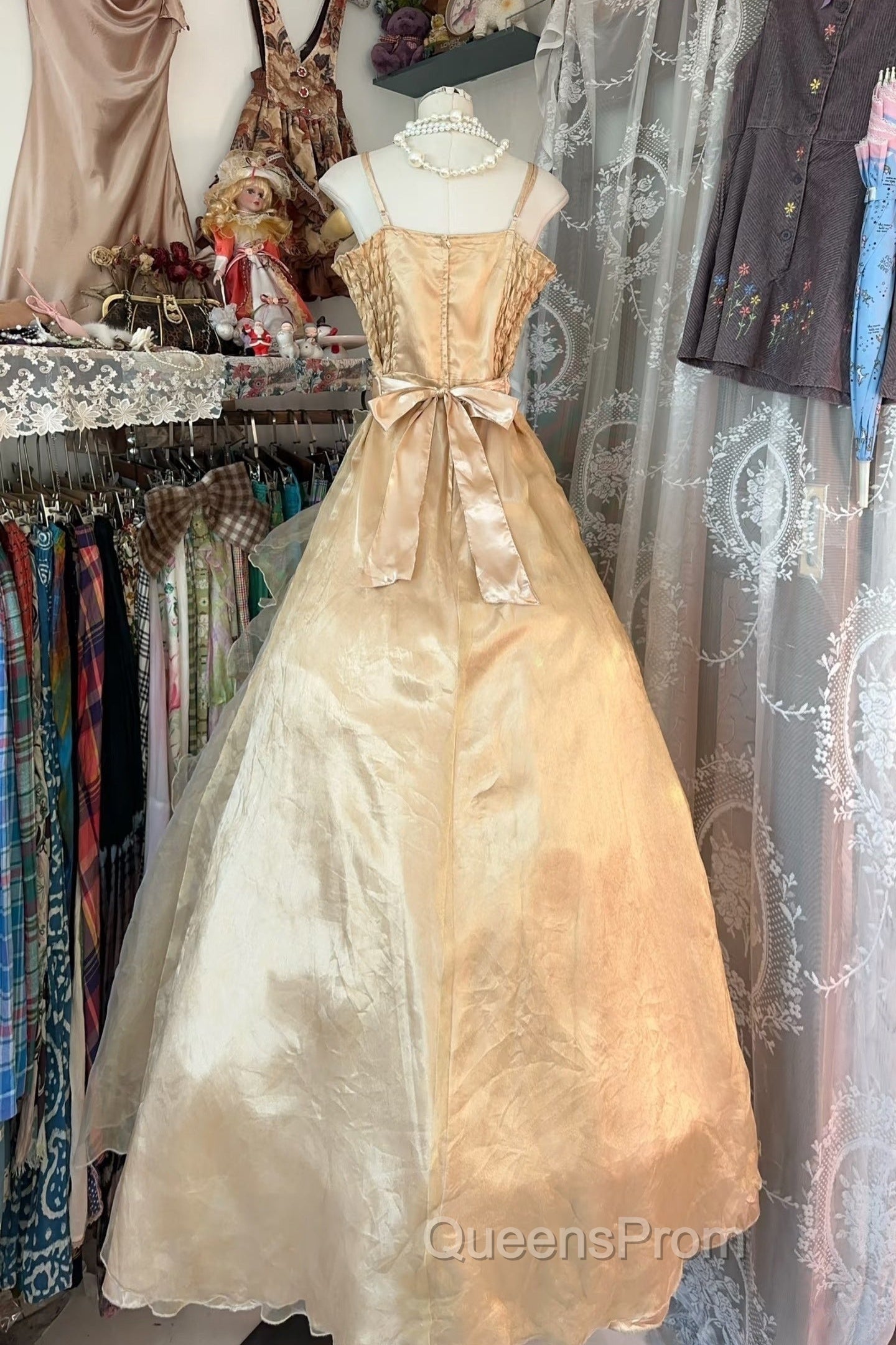 Vintage Ball Gown Spaghetti Straps Sleeveless Long Gold Evening Dress Evening Prom Dress