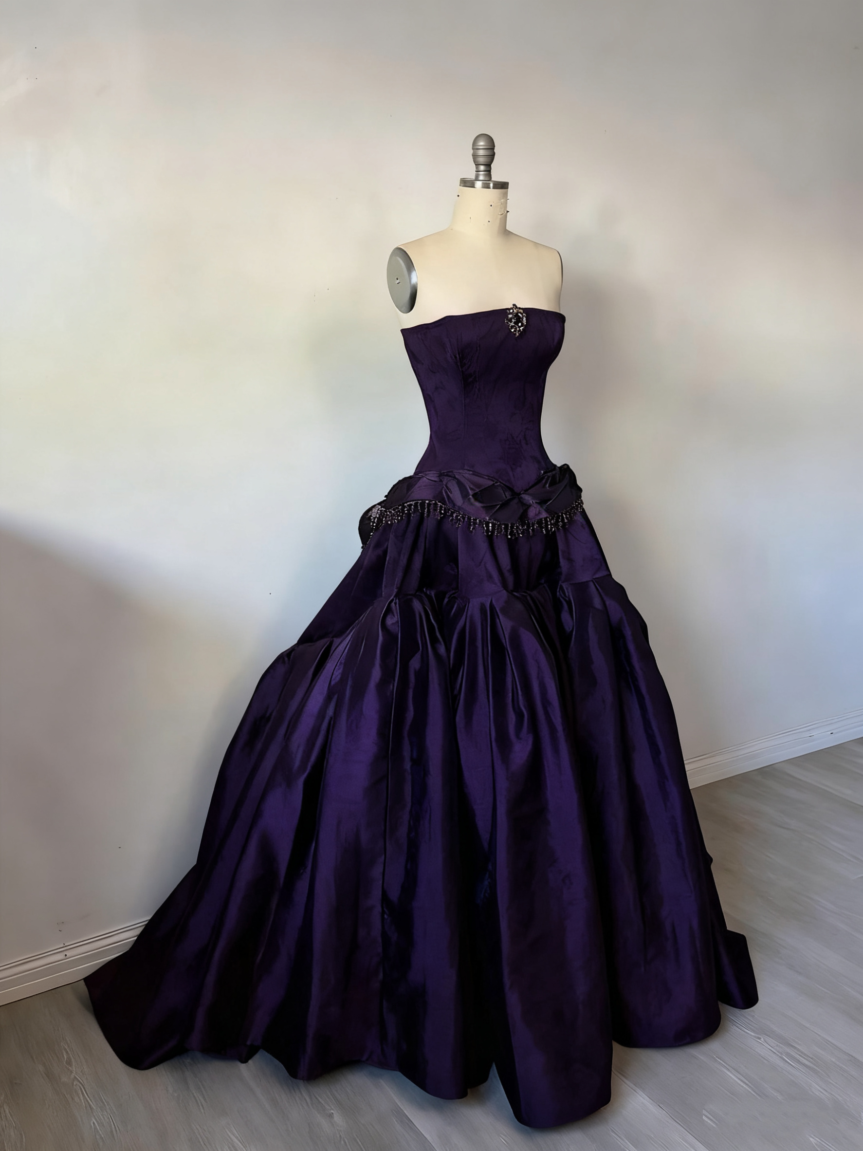 Vintage Ball Gown Strapless Burgundy Sleeveless Satin 90S Classy Classy Prom Dress Inspiration Party Dress Princess Graduation Dress