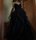 Vintage Ball Gown Strapless Sleeveless Long Tulle Black Classy Prom Dress