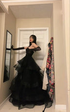 Vintage Ball Gown Strapless Sleeveless Long Tulle Black Classy Prom Dress