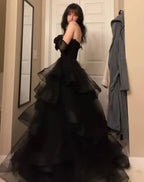 Vintage Ball Gown Strapless Sleeveless Long Tulle Black Classy Prom Dress