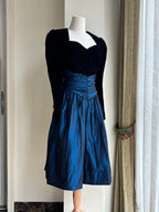 Vintage Black And Blue A-Line Long-Sleeved Velvet And Satin Classy Prom Dress