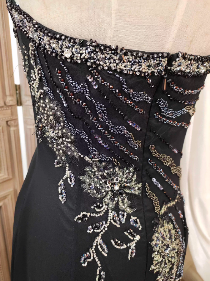 Vintage Black Mermaid Halter Neck Beaded Chiffon Long Classy Prom Dress