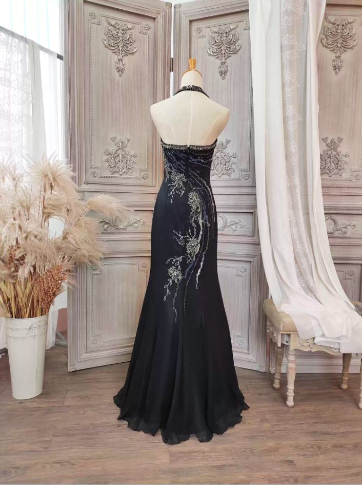 Vintage Black Mermaid Halter Neck Beaded Chiffon Long Classy Prom Dress