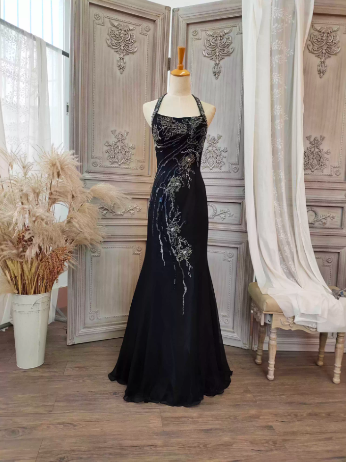 Vintage Black Mermaid Halter Neck Beaded Chiffon Long Classy Prom Dress