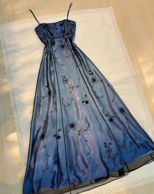 Vintage Blue Gradient Empire Classy Prom Dress Backless Romantic Beaded Classy Evening Dress Guest Dress Main image