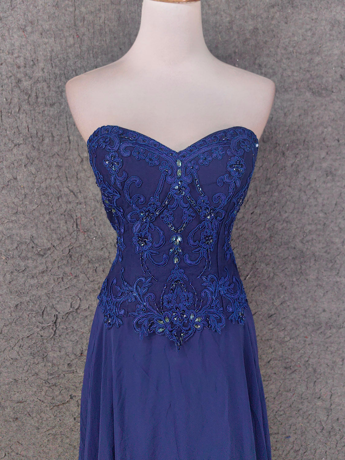 Vintage Blue Sweetheart Neck Embroidered Chiffon Long Classy Prom Dress