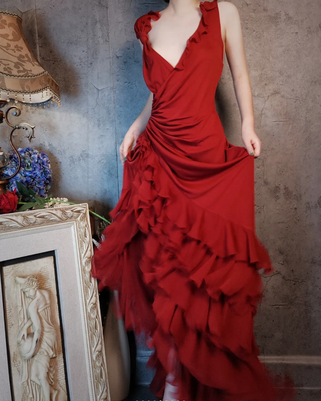 Vintage Burgundy Mermaid Deep V-Neck Layered Ruffle Chiffon Long Classy Prom Dress