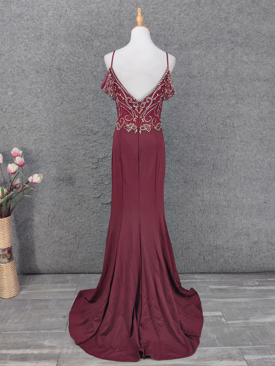 Vintage Burgundy Spaghetti Strap V-Neck Beaded Chiffon Long Classy Prom Dress
