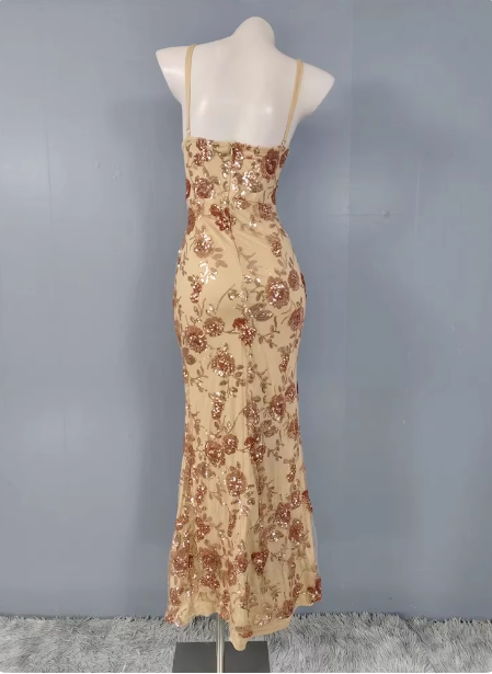 Vintage Champagne Gold Spaghetti Strap V-Neck Rose Sequin Long Classy Prom Dress