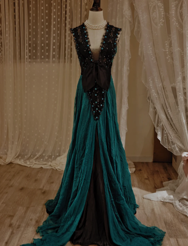 Vintage Dark Green A-Line V-Neck Bow Beaded Chiffon Long Classy Prom Dress