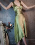 Vintage Elegant Green Deep V-Neck Satin Classy Prom Dress