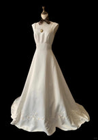 Vintage Elegant Ivory Square Neck Embroidered Satin Train Classy Prom Dress Wedding Dress
