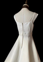 Vintage Elegant Ivory Square Neck Embroidered Satin Train Classy Prom Dress Wedding Dress