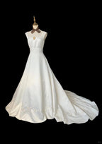 Vintage Elegant Ivory Square Neck Embroidered Satin Train Classy Prom Dress Wedding Dress
