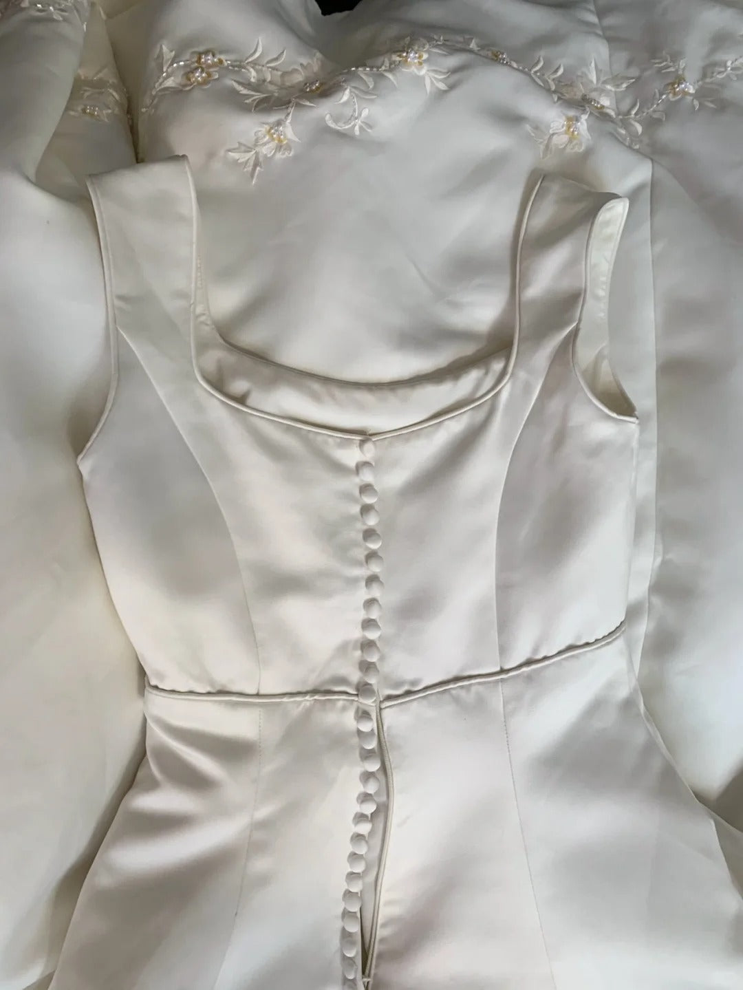 Vintage Elegant Ivory Square Neck Embroidered Satin Train Classy Prom Dress Wedding Dress