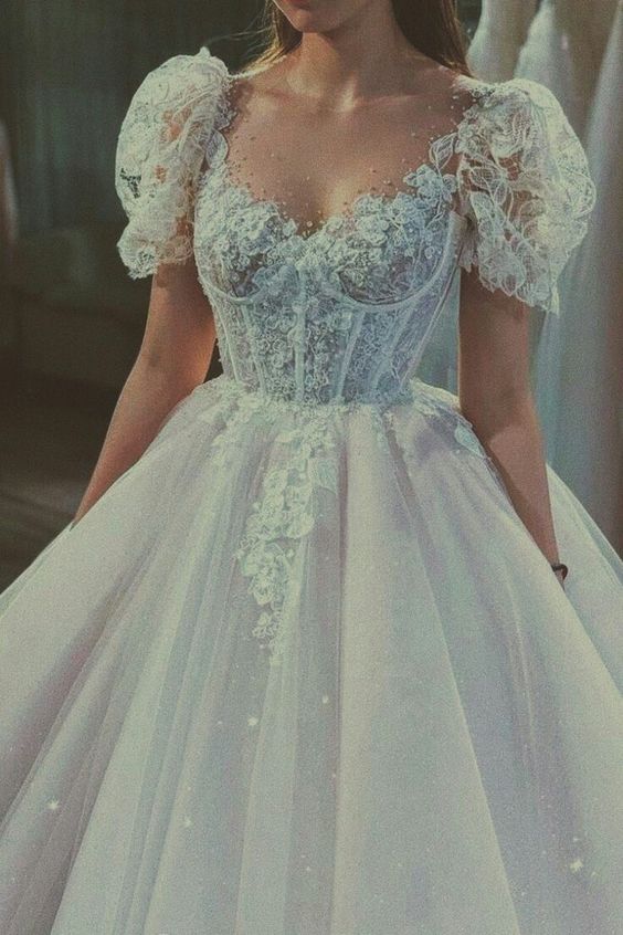 Vintage Fairy Corset Dress White Long Classy Gown Wedding Dress Secondary image