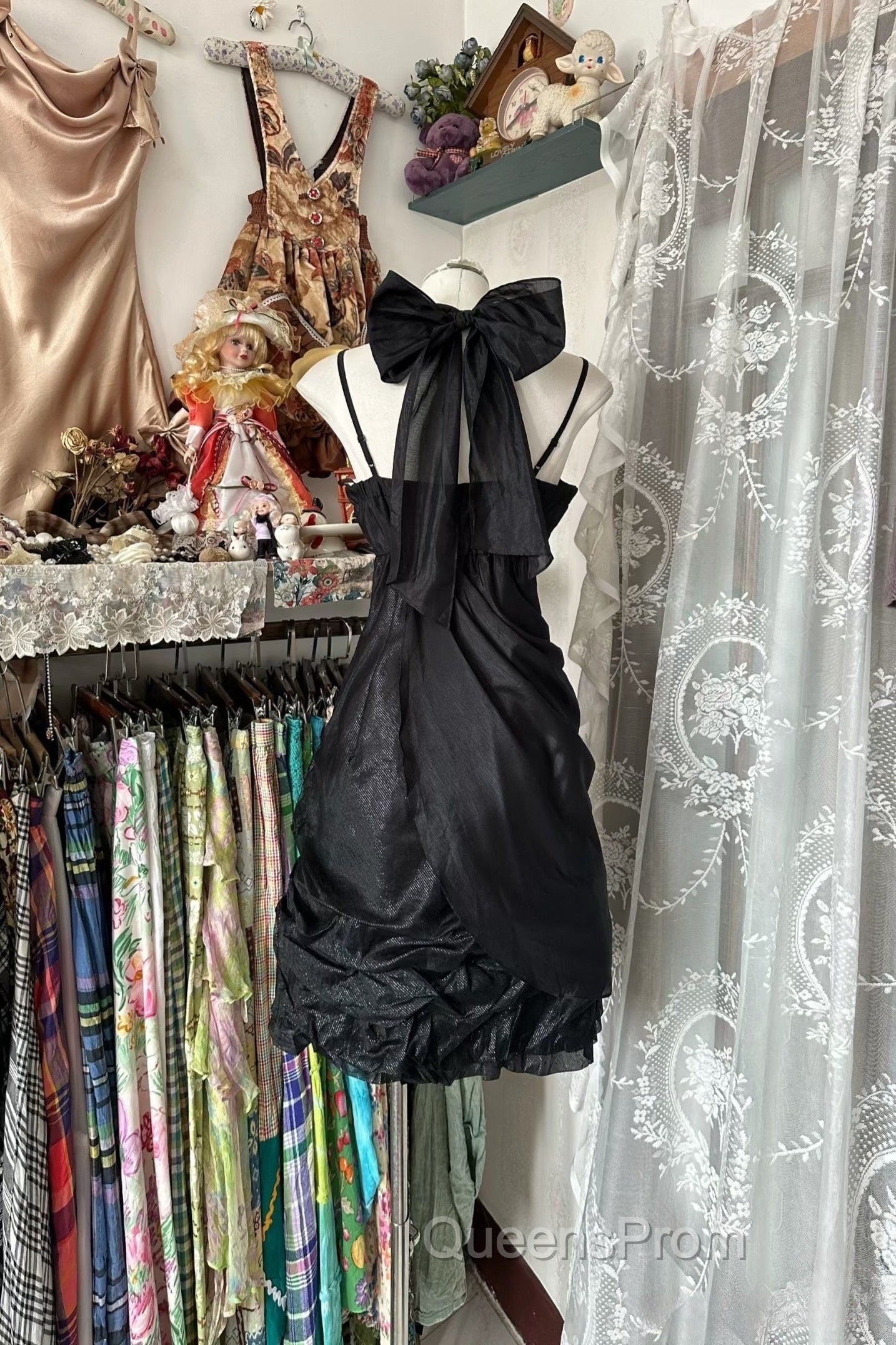 Vintage Fashion A Line Black Short Length Homecoing Birthday Dress Evening Prom Dress Secondary image
