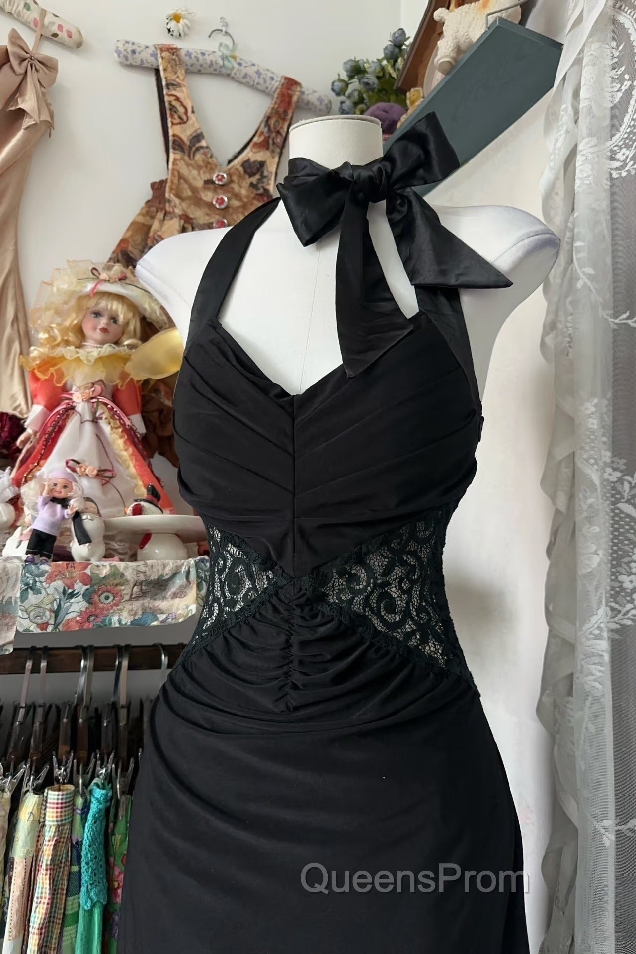 Vintage Fashion Mermaid Halter Black Floor Length Evening Dress Evening Prom Dress