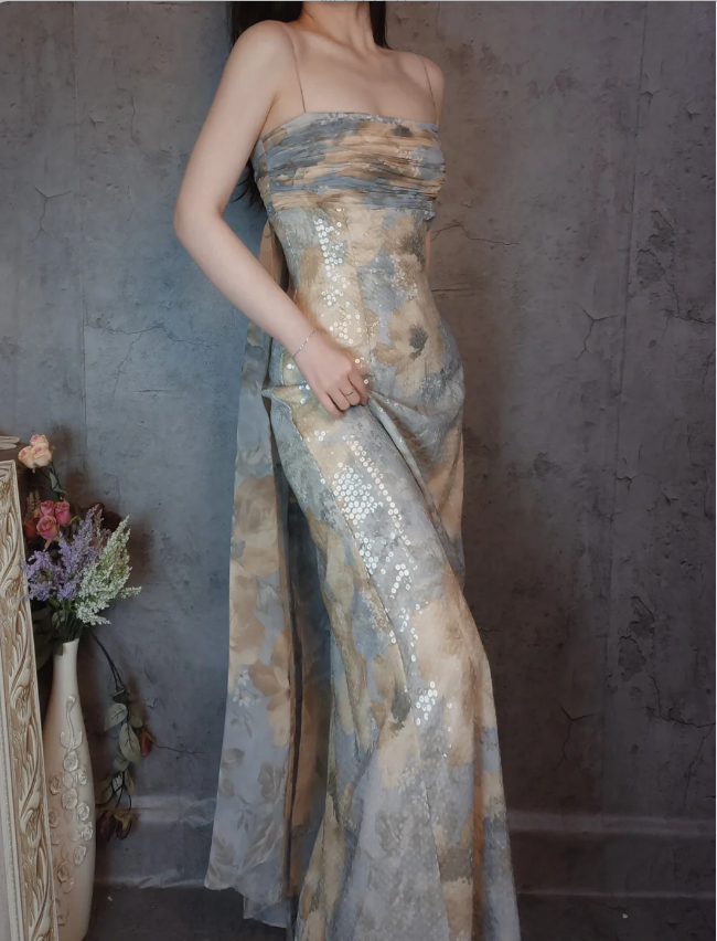Vintage Fitted Spaghetti Strap Sequined Long Classy Prom Dress