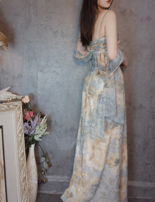 Vintage Fitted Spaghetti Strap Sequined Long Classy Prom Dress