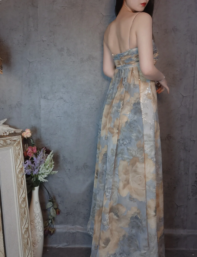 Vintage Fitted Spaghetti Strap Sequined Long Classy Prom Dress