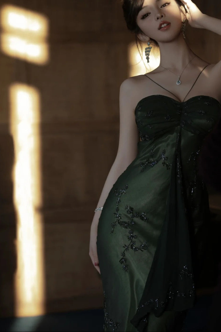 Vintagee??? Forest Green Spaghetti Straps Long Prom Dresses Glitter Chiffon Beaded Elegant Party Dresses