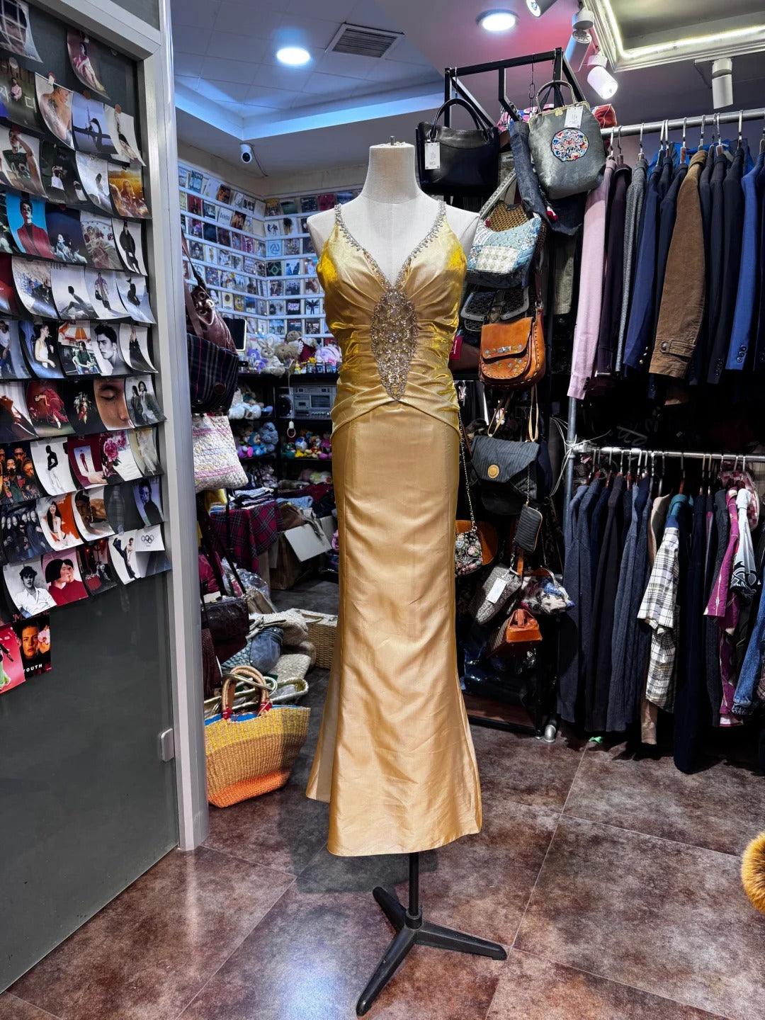 Vintage Gold Mermaid V-Neck Sequined Satin Long Classy Prom Dress Secondary image