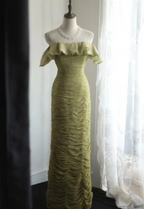 Vintage Green Fitted Off-Shoulder Ruffled Chiffon Long Classy Prom Dress
