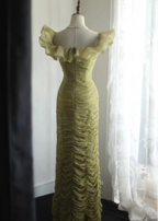 Vintage Green Fitted Off-Shoulder Ruffled Chiffon Long Classy Prom Dress
