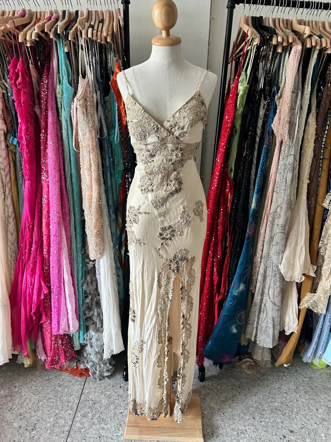 Vintage Ivory Mermaid Strappy V-Neck Lace Slit Satin Long Classy Prom Dress Secondary image
