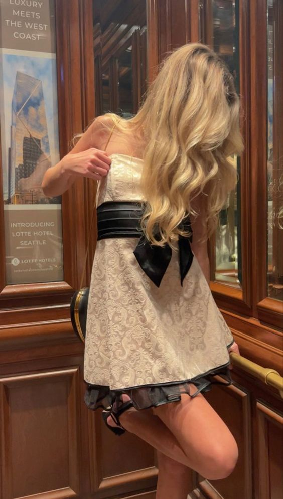 Vintage Light Champagne Strapless Short Homecoming Dress Mini Party Dress Secondary image