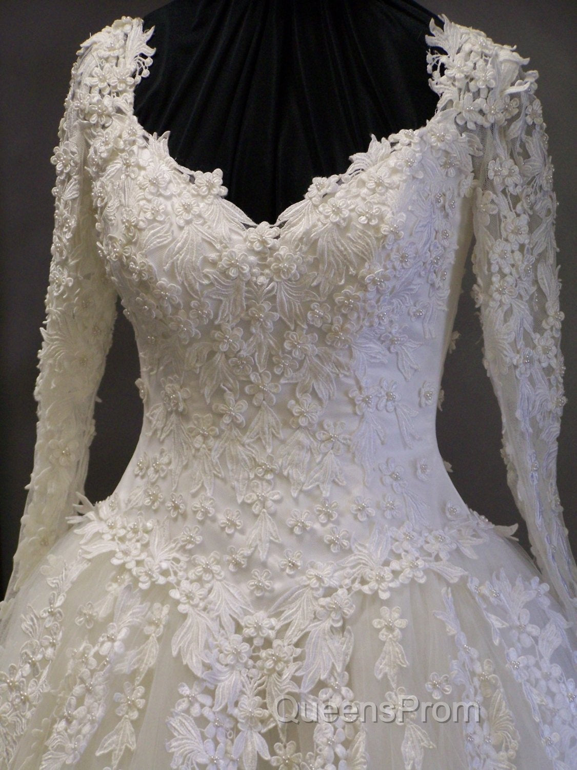 Vintage Long Sleeves Wedding Dress Princess